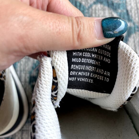 New Balance 574 WL574AY2 Leopard Print Suede Mesh Sneakers - Size 6 - Picture 7 of 8